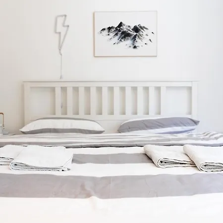 Designer Loft Center, Secured Parking, Cozy Apartment, Nuerburgring * אדנאו