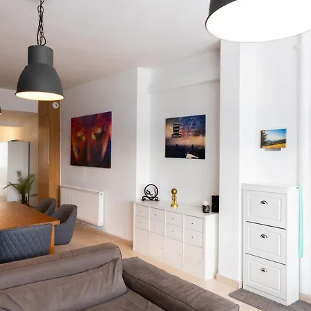 Designer Loft Center, Secured Parking, Cozy Apartment, Nuerburgring 아데나우