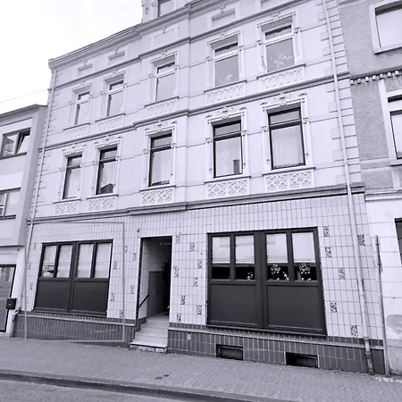 Designer Loft Center, Secured Parking, Cozy Apartment, Nuerburgring