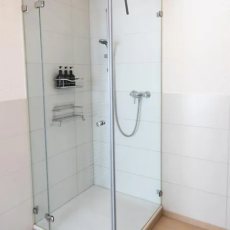 Designer Loft Center, Secured Parking, Cozy Apartment, Nuerburgring Apartment *
