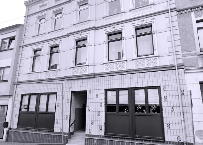 Designer Loft Center, Secured Parking, Cozy Apartment, Nuerburgring