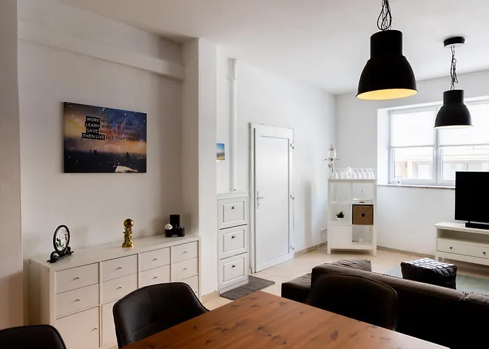 Designer Loft Center, Secured Parking, Cozy Apartment, Nuerburgring Appartement *